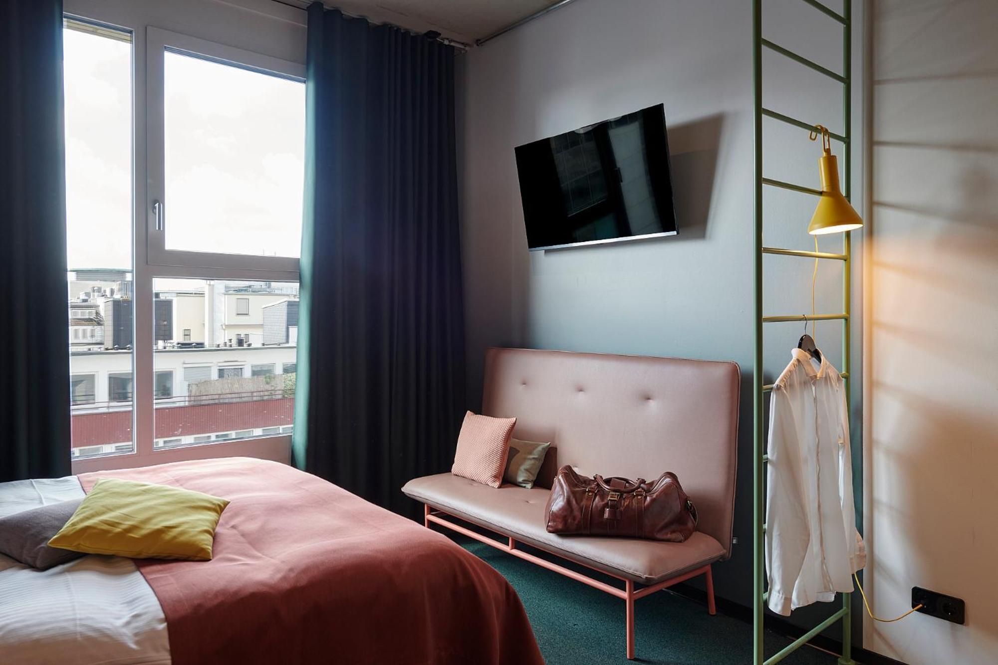 Basecamp Hotel ドルトムント エクステリア 写真